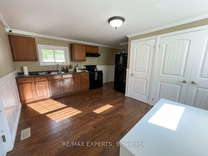 Property Photo:  48 49th Street N  ON L9Z 1Y1 