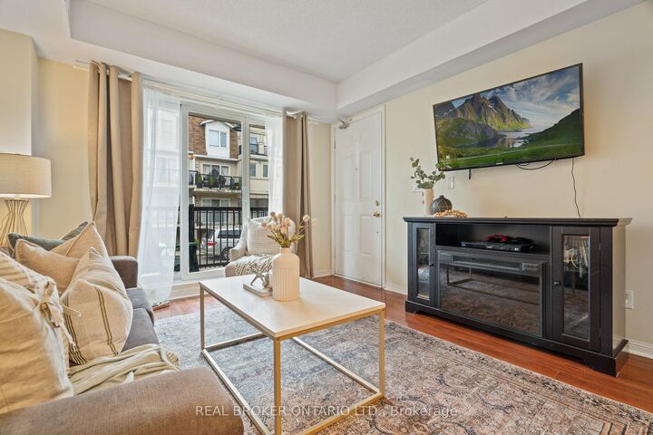Property Photo:  3047 Finch Avenue W 2066  ON M9M 0A5 