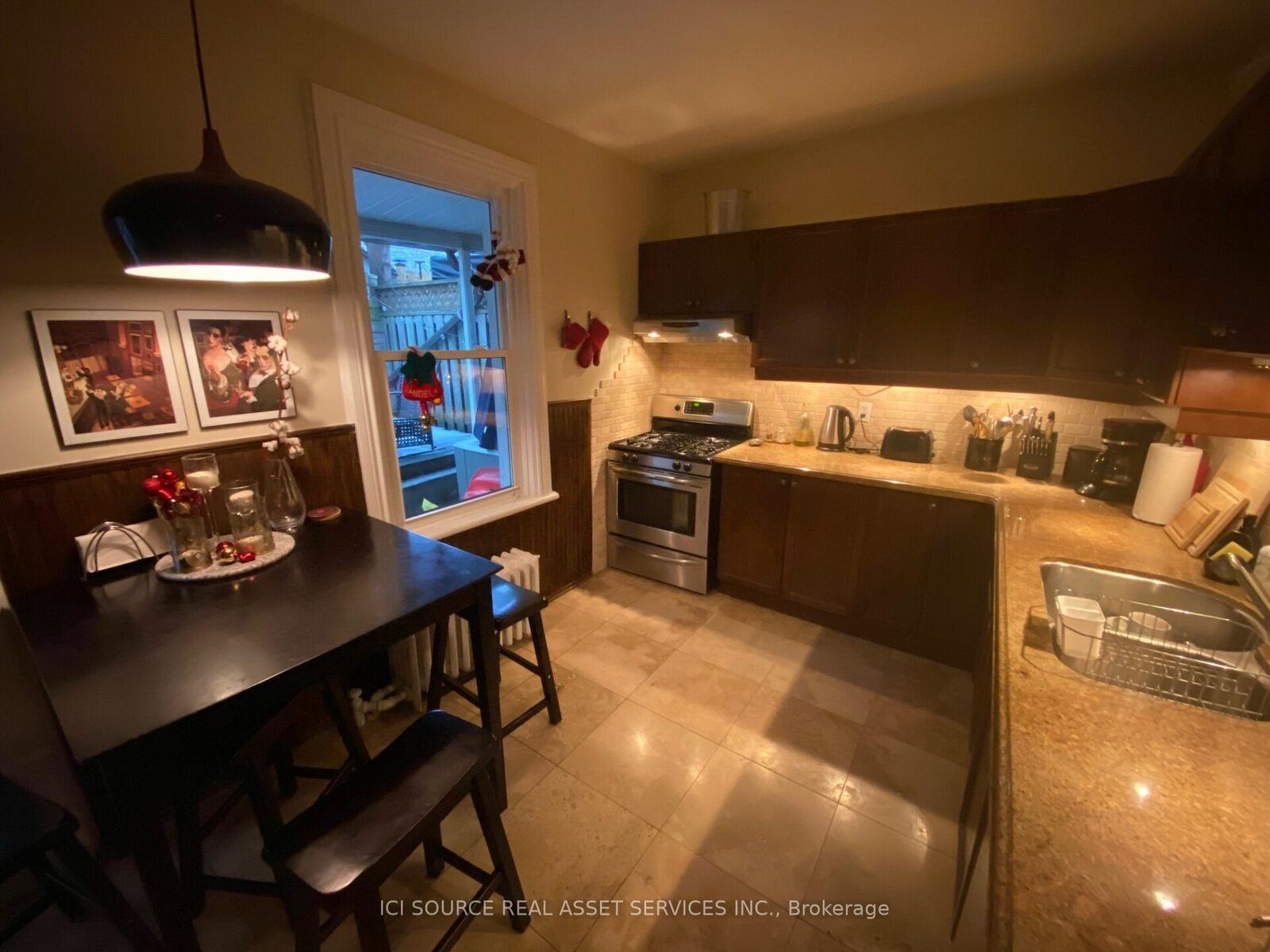Property Photo: 261 Claremont Street Upper ON M6J 2N1