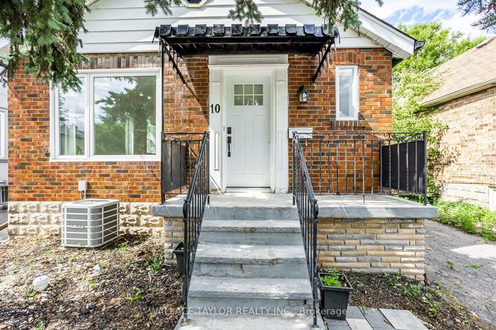 Property Photo:  10 O'Connor Drive Lower  ON M4K 2K2 
