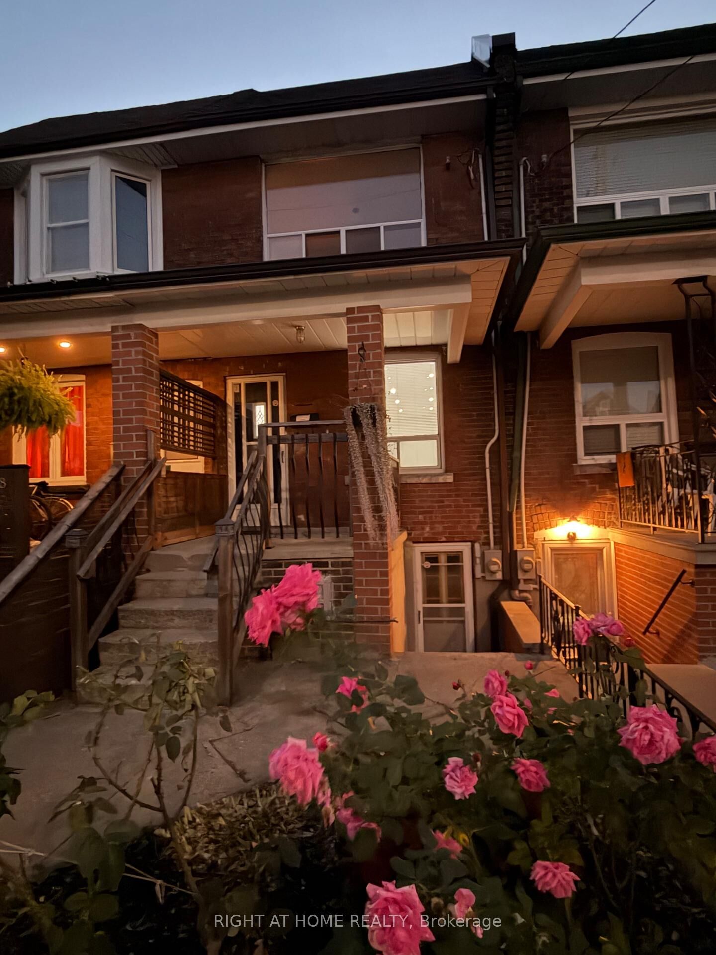 Property Photo:  1140 Dovercourt Road  ON M6H 2X9 