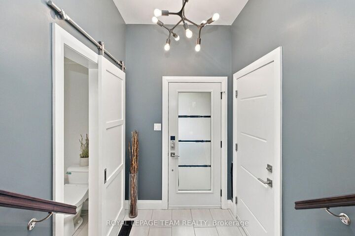 Property Photo:  131 Forestcrest Street  ON K1C 7R4 