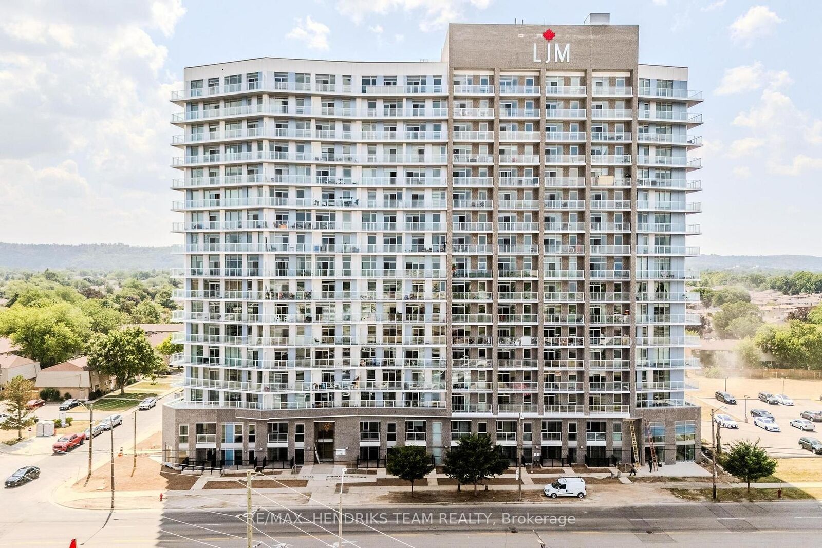 Property Photo:  2782 Barton Street E 814  ON L8E 2J8 