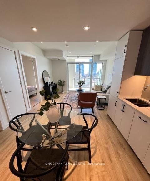 Property Photo:  741 King Street W 706  ON N2G 1E5 