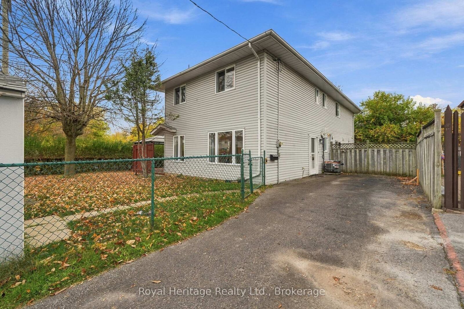 Property Photo:  54 North Murray Street  ON K8V 2E6 