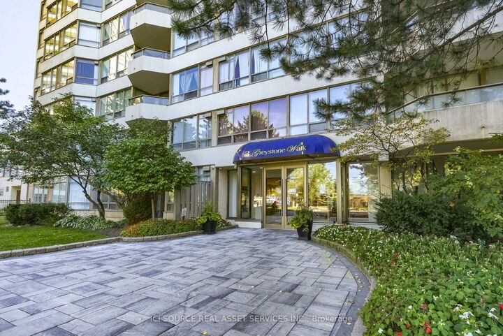 Property Photo:  3 Greystone Walk Drive 1618  ON M1K 5J4 