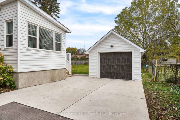 Property Photo:  115 Liberty Street S  ON L1C 2P2 