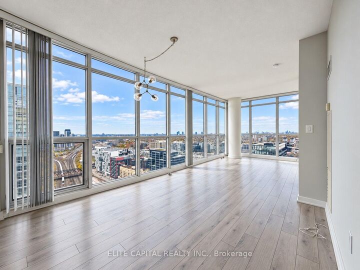 Property Photo:  25 Capreol Court 4007  ON M5V 3Z7 