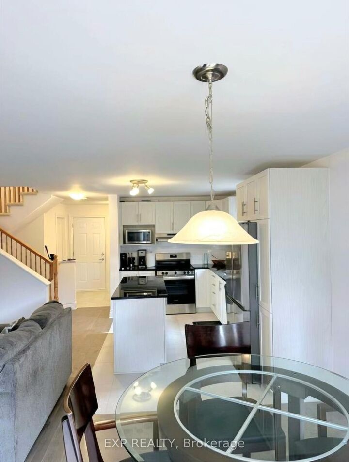 Photo de la propriété:  121 Darquise Street  ON K4K 0N9 