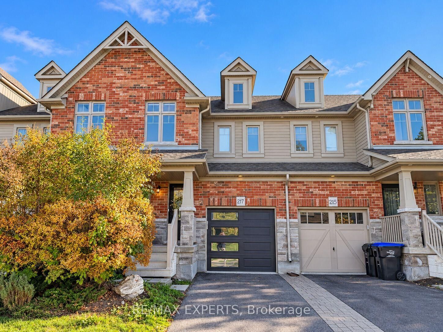 Property Photo:  217 Hutchinson Drive  ON L9R 0P9 