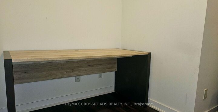 Property Photo:  8 Trent Avenue 502  ON M4C 0A6 