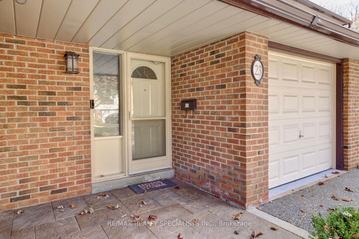 Property Photo:  2020 South Millway N/A 23  ON L5L 1K2 
