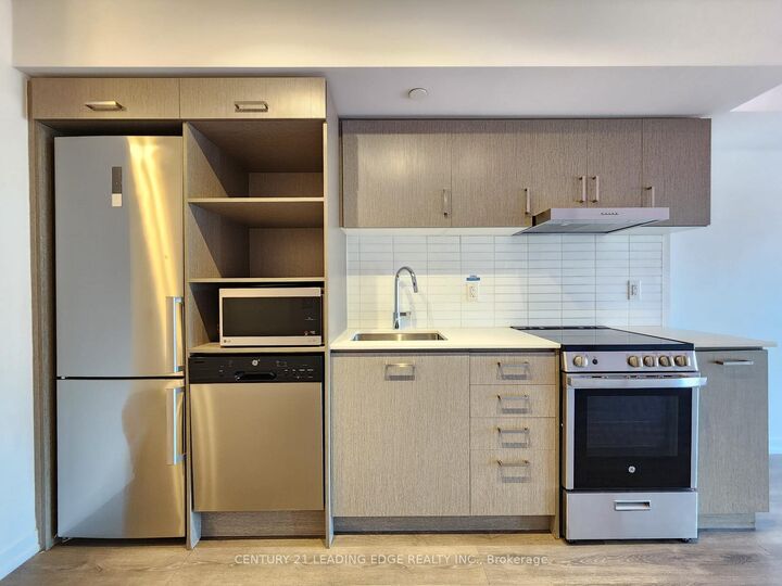 Property Photo:  219 Dundas Street E 709  ON M5A 0V1 