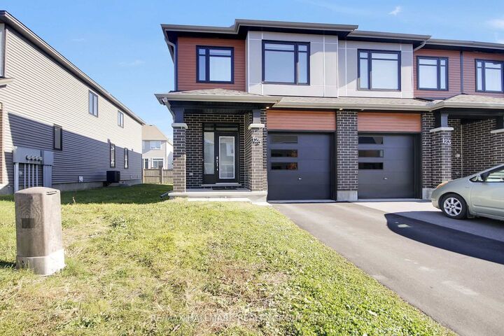 Property Photo:  125 Angelonia Crescent  ON K1T 0Y4 
