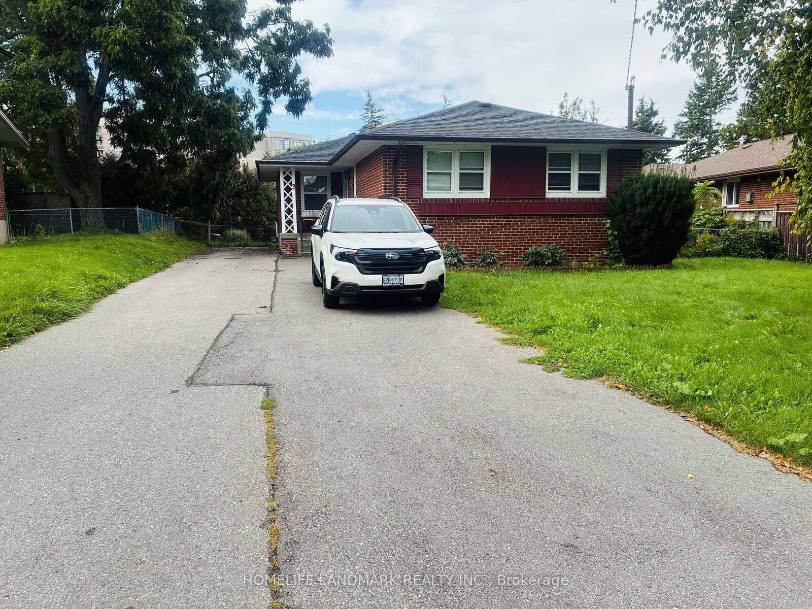 Property Photo:  3 Tinder Crescent Bsmt Apt  ON M4A 1L2 