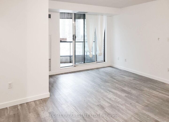 Property Photo:  7 Lorraine Drive 801  ON M2N 7H2 