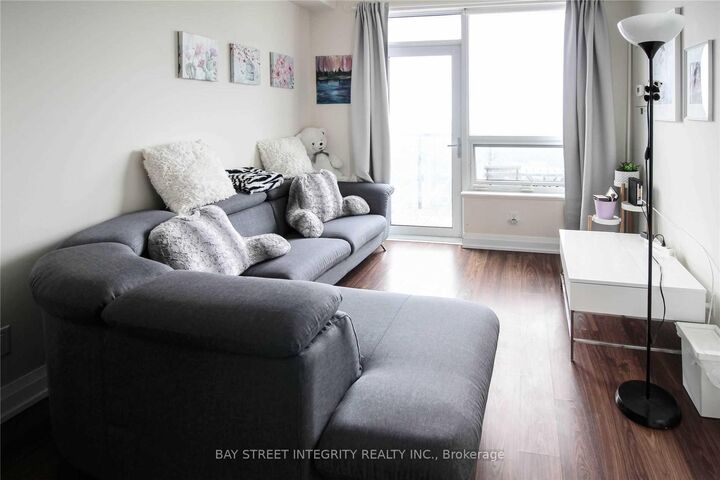 Property Photo:  5 Sheppard Avenue E 3716  ON M2N 0G4 