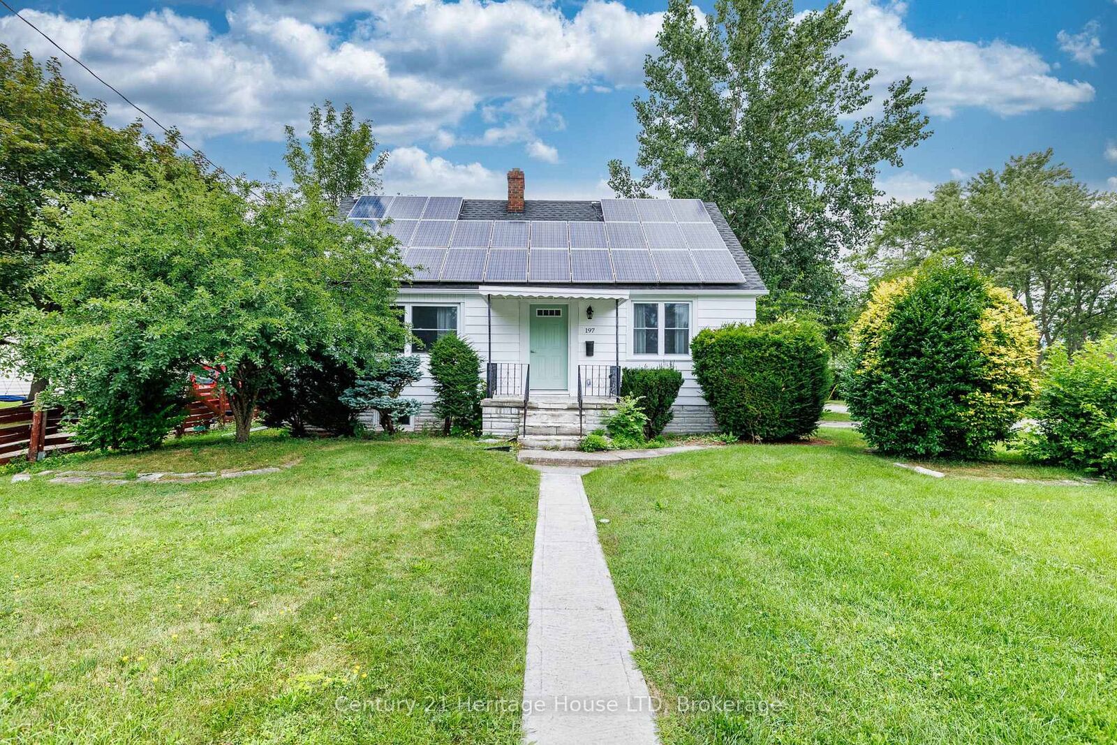 Property Photo: 197 Murray Street ON L2A 2B7