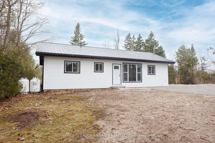 Property Photo:  100 Reid Street  ON K0M 1A0 