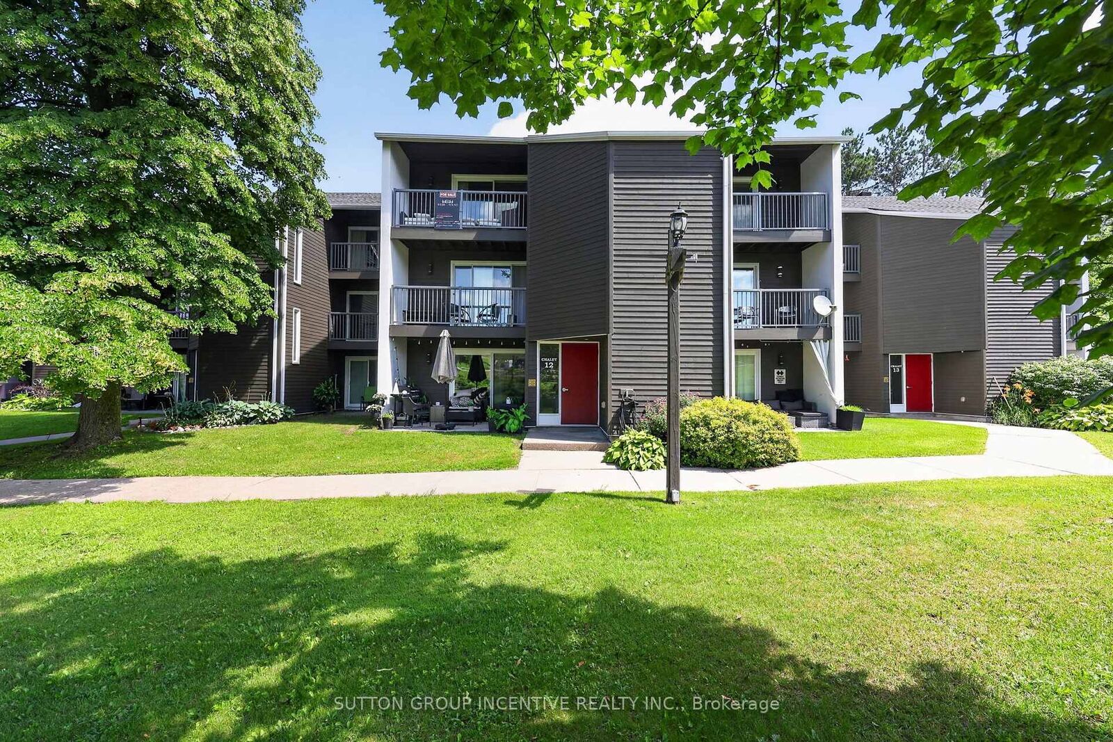 Property Photo: 1102 Horseshoe Valley Road W 224 ON L4M 4Y8