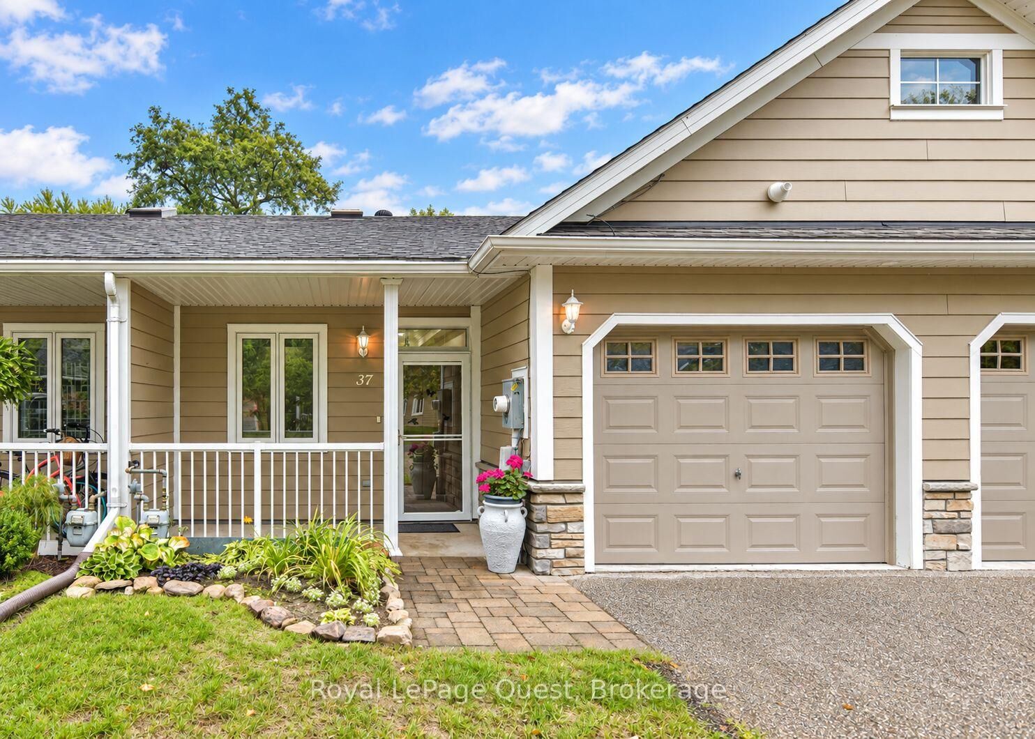 Property Photo: 37 Riverwalk Drive ON L0K 1E0