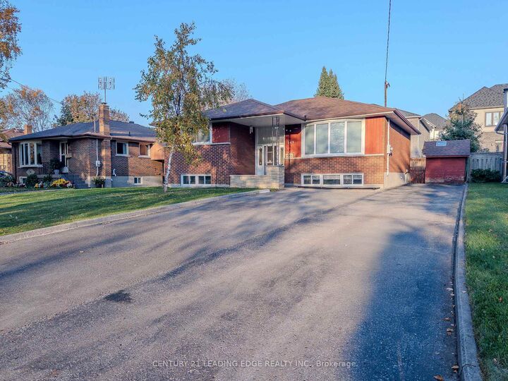 Property Photo:  269 Linden Street  ON L1H 6R3 