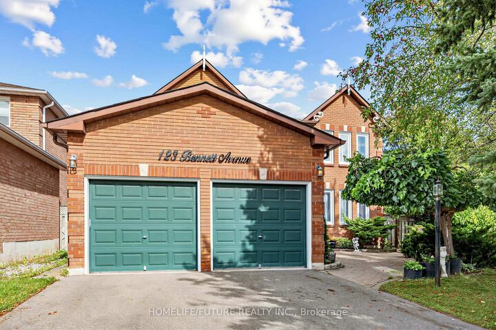 Property Photo:  123 Bennett Avenue  ON L1T 3R8 
