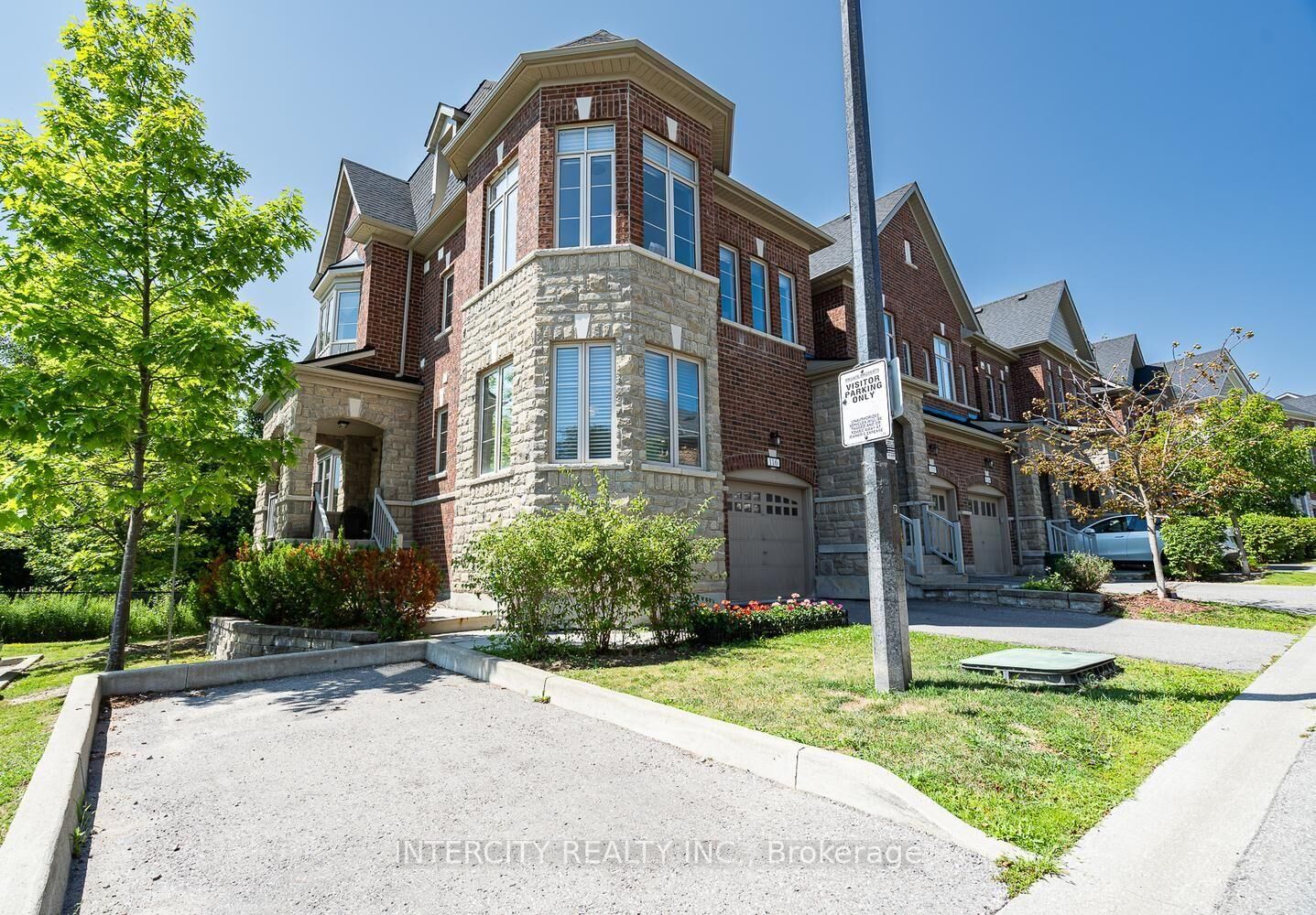 Property Photo:  1331 Major Mackenzie Drive W 116  ON L6A 4W4 