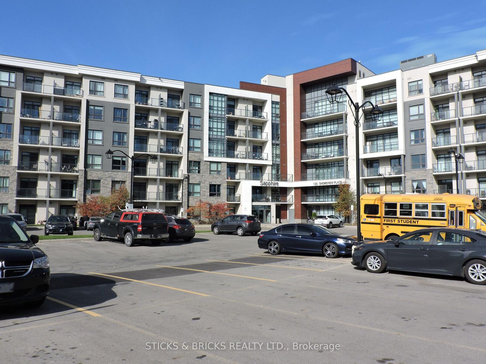 Property Photo:  125 Shoreview Place 518  ON L8E 0K3 
