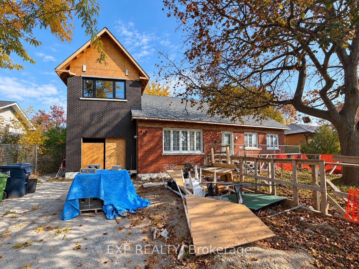 Property Photo: 17 Windsor Road ON M9R 3G2