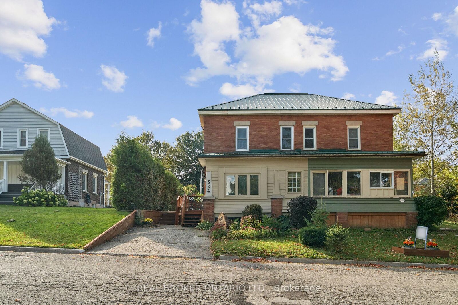 Photo de la propriété:  324 Daly Street  ON N0G 2P0 