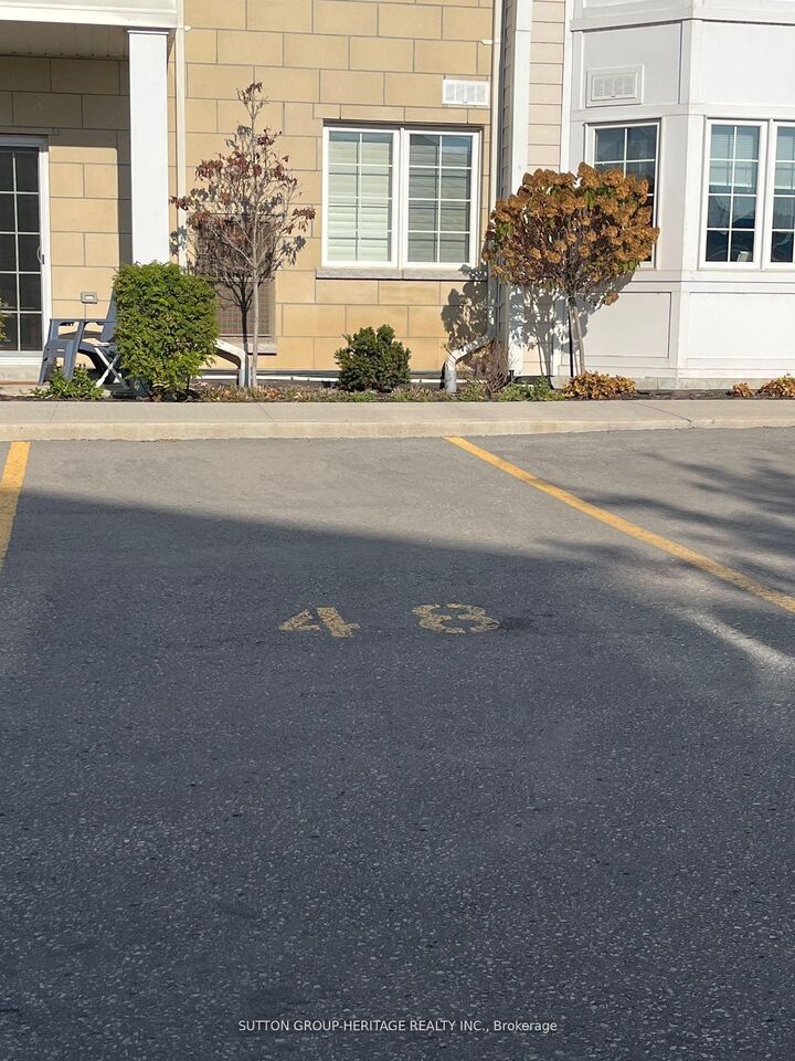 Property Photo:  70 Shipway Avenue W 301  ON L1B 0V7 