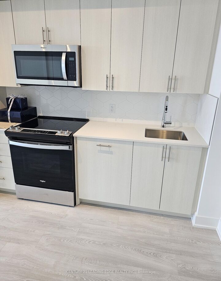 Property Photo:  2545 Simcoe Street N 1125  ON L1L 0W3 