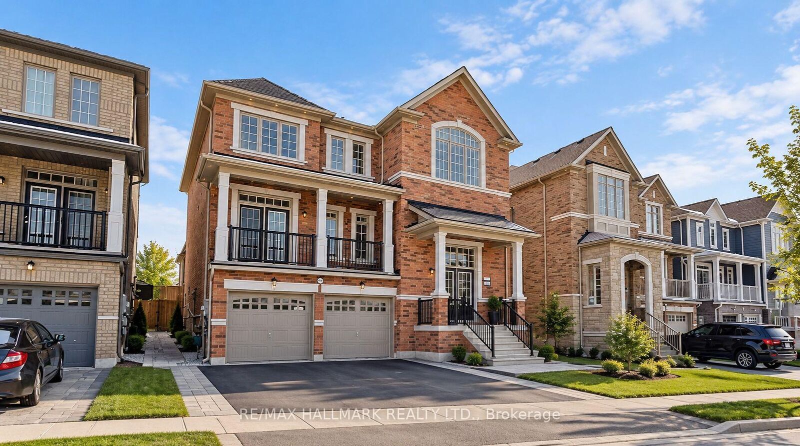 Property Photo: 19 Faimira Avenue Main ON L4P 0S4