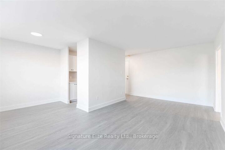 Property Photo:  3 Swift Drive 215  ON M4A 2A3 