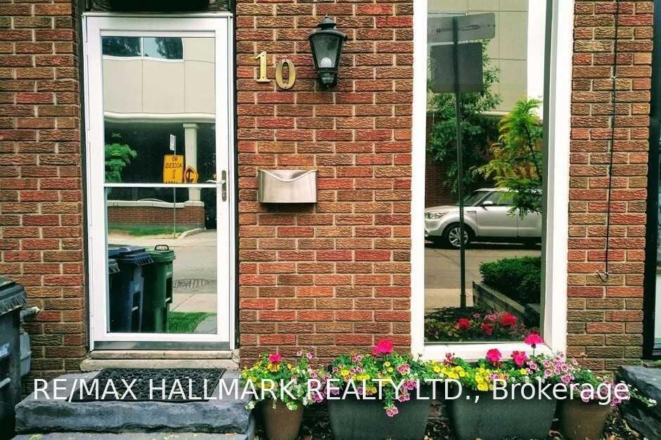 Property Photo:  10 Verral Avenue  ON M4M 2R2 
