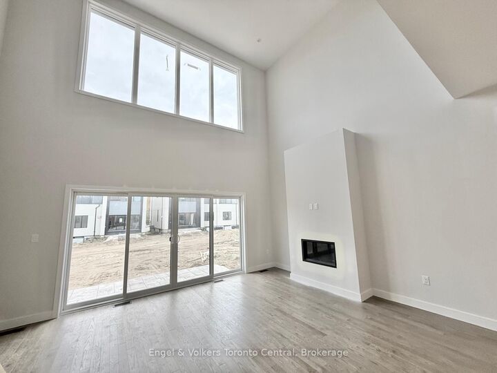 Property Photo:  111 Yvonne Crescent  ON L9Y 5T9 