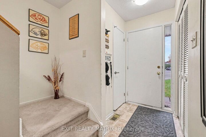 Property Photo:  15 Basin Court  ON K2H 8P2 