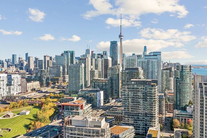 Property Photo:  215 Fort York Boulevard 3612  ON M5V 4A2 