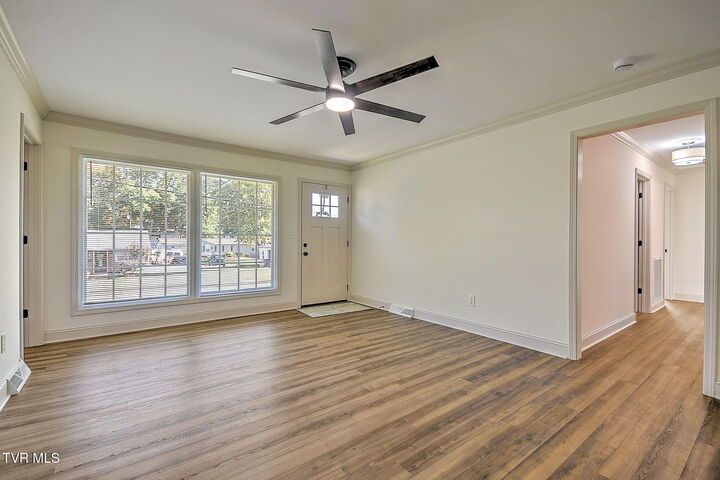 Property Photo:  200 West Chilhowie Avenue  TN 37604 