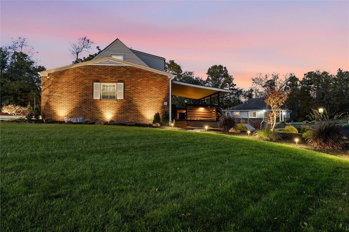 Property Photo:  1802 Arona Rd  PA 15642 