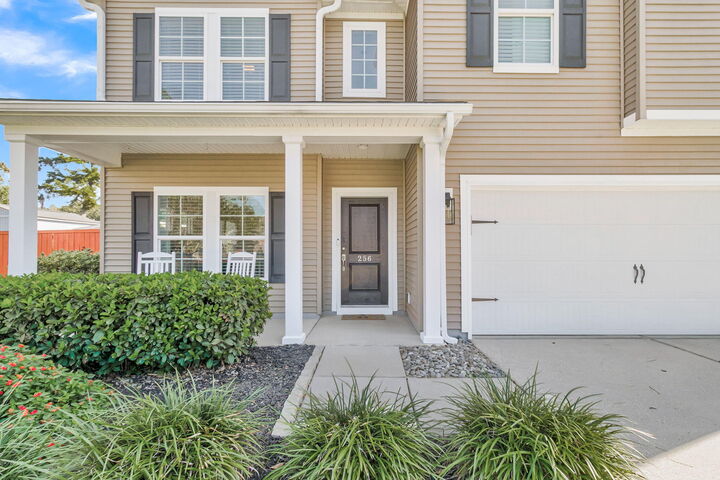 Property Photo: 256 Gazania Way SC 29414