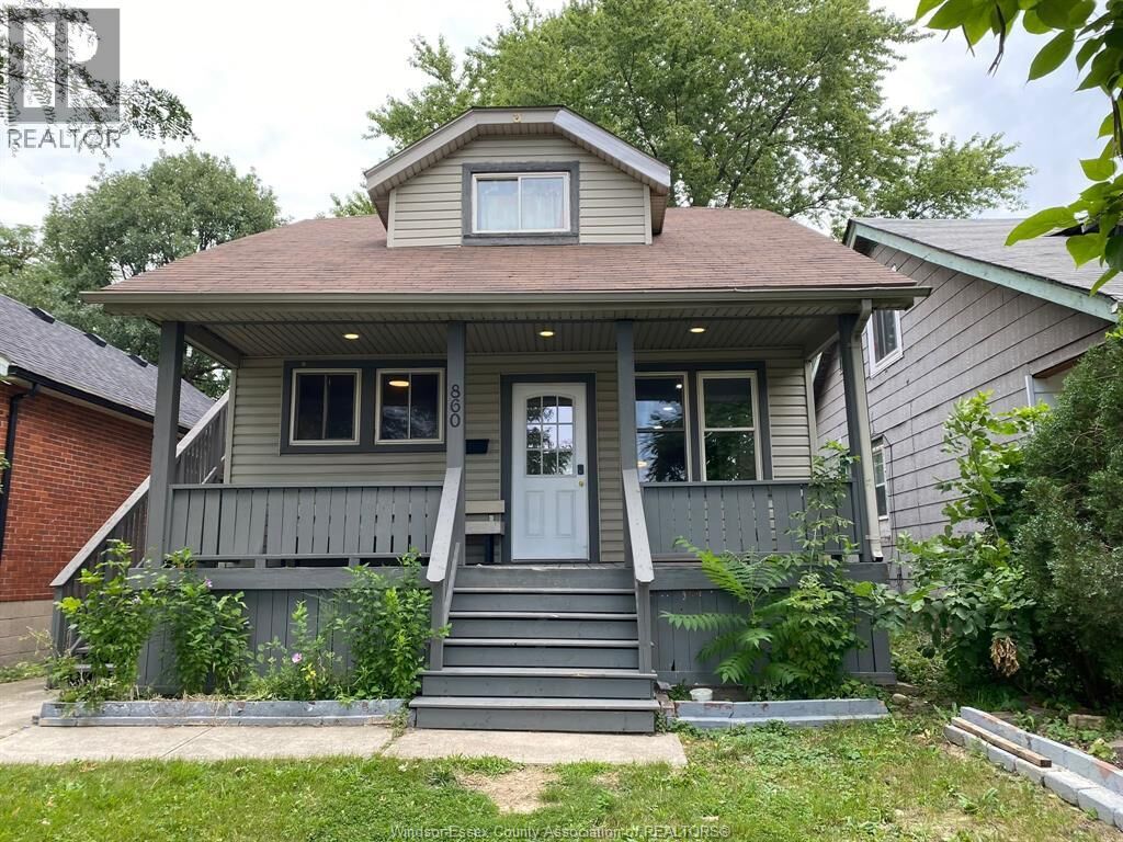 Property Photo:  860 Janette Avenue  ON N9A 4Z9 