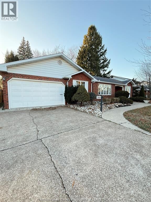 Property Photo:  2449 Alexandra Avenue  ON N9E 2J4 