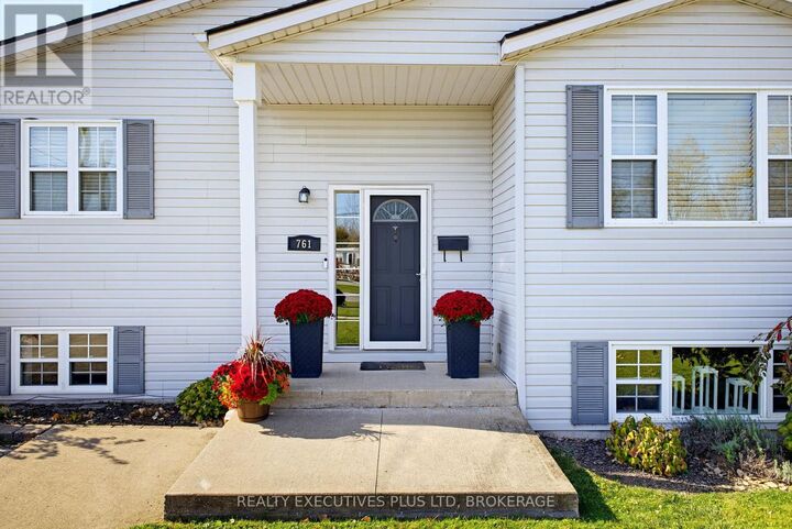 Property Photo: 761 Crescent Road ON L2A 4R5