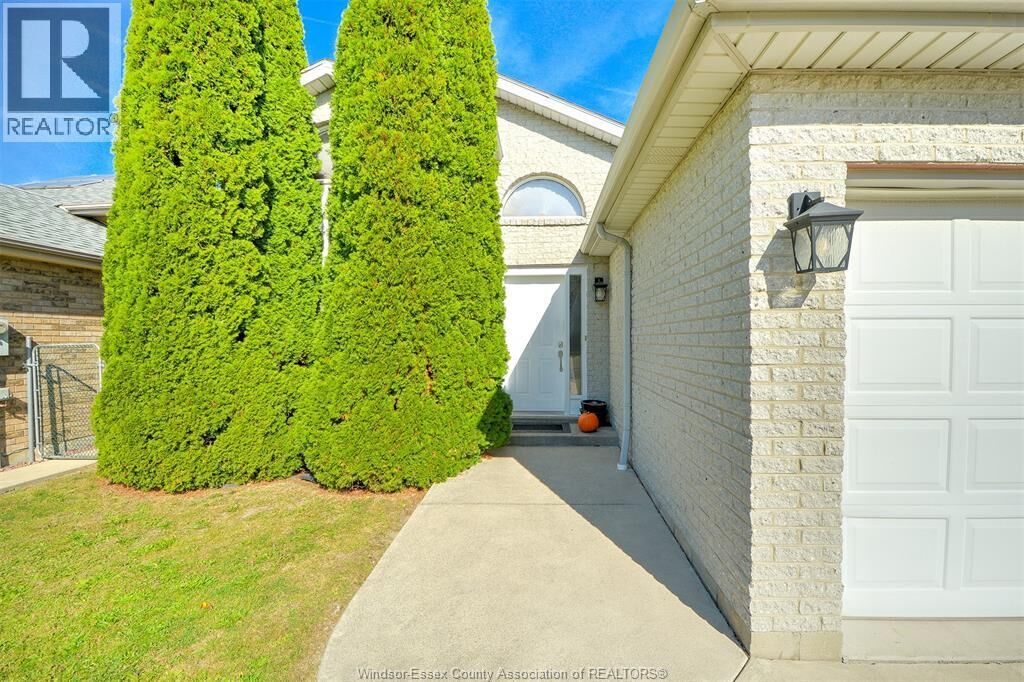 Property Photo:  836 Dynasty  ON N9G 2V8 