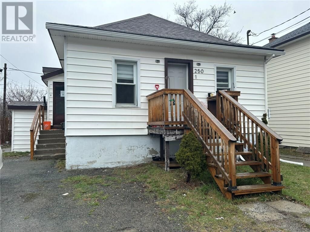 Property Photo: 250 Bond Street ON P3C 2T5