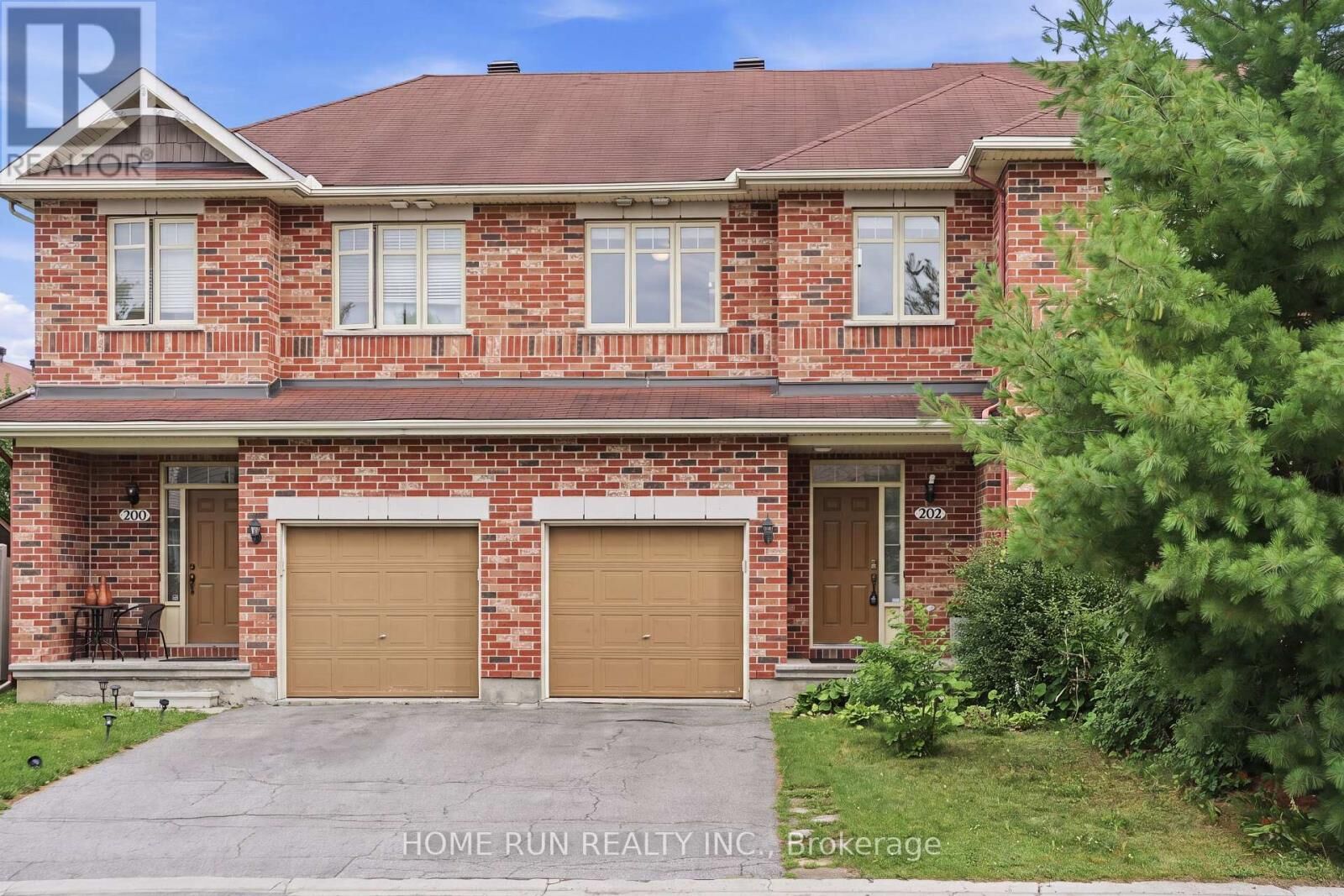 Property Photo:  202 Maxwell Bridge Road  ON K2W 0B8 