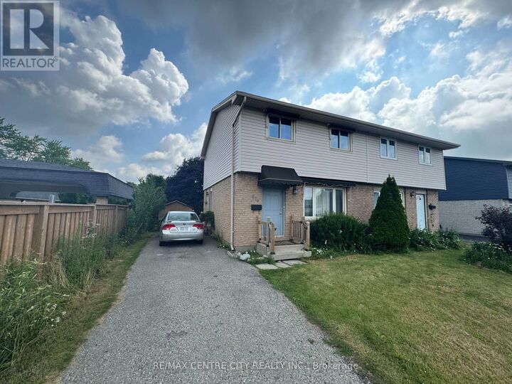 Property Photo:  870 Wellingsboro Road  ON N6E 1Y5 