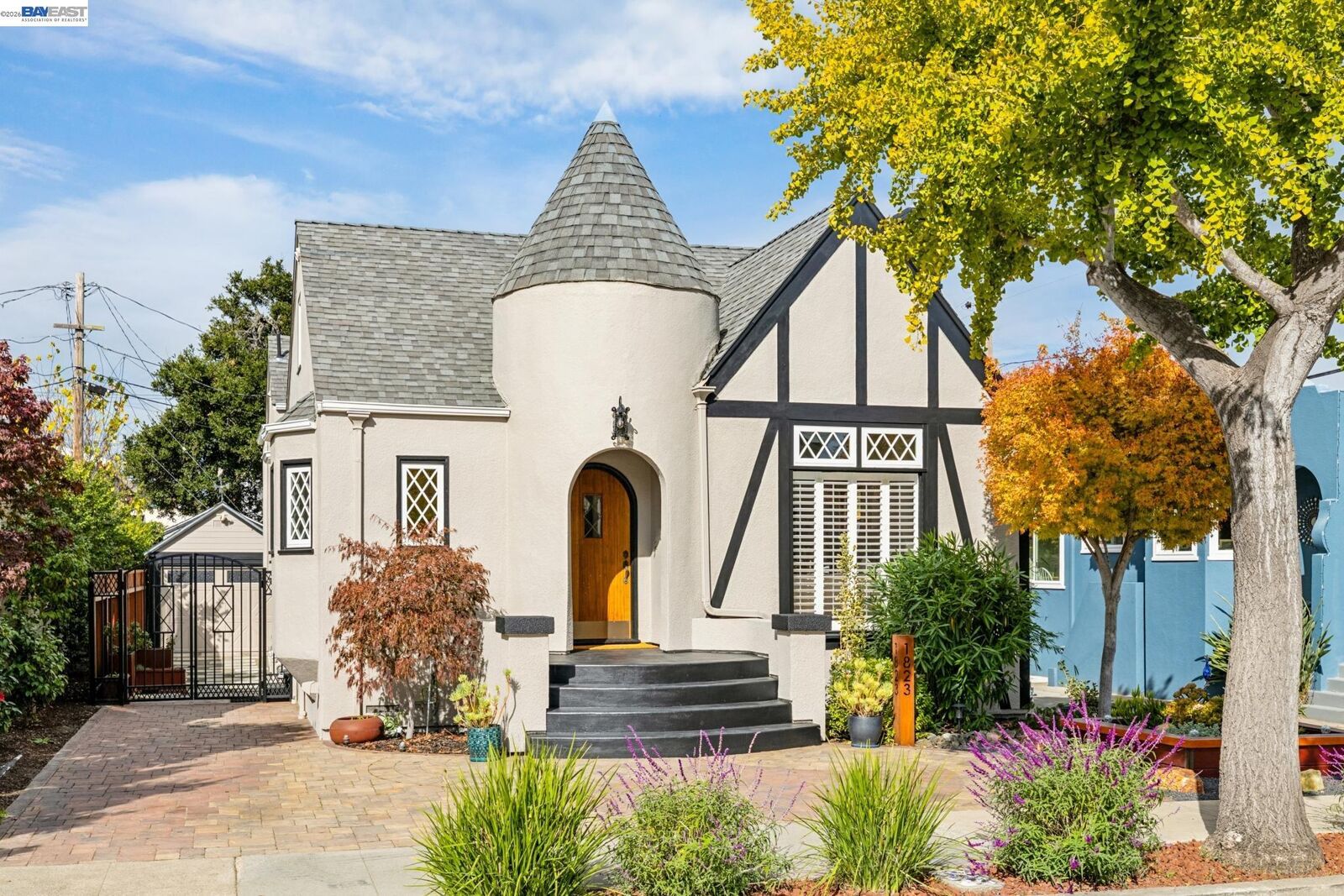 Property Photo:  1823 Moreland Dr  CA 94501 